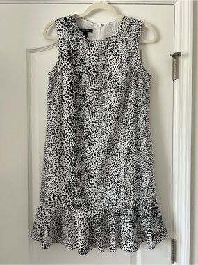 Ivy + Blu Robin Sleeveless Snow Leopard Print Sheath Dress Ruffle Hem